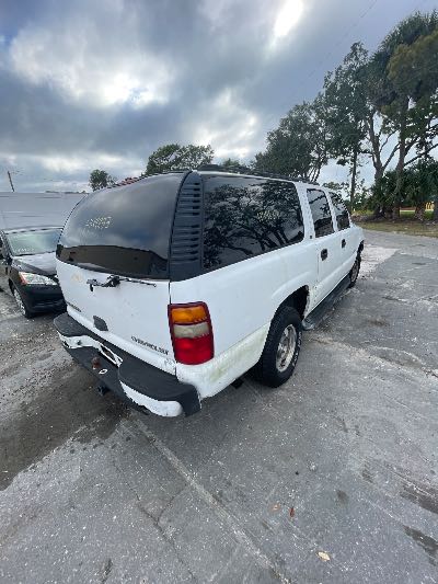 2000 Chevrolet Suburban Location - Large Trucks & Vans - Row 48 - Stock # H49833