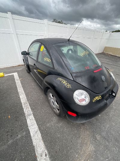 2001 Volkswagen New Beetle Location - Imports - Row 21 - Stock # H49865