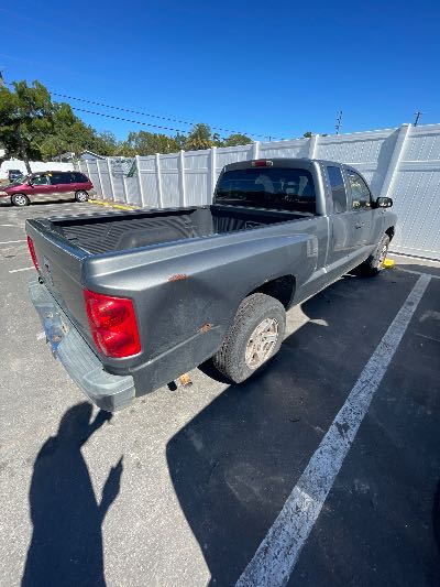 2006 Dodge Dakota Location - Large Trucks & Vans - Row 50 - Stock # H49856