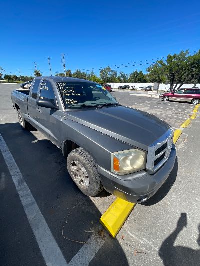 2006 Dodge Dakota Location - Large Trucks & Vans - Row 50 - Stock # H49856
