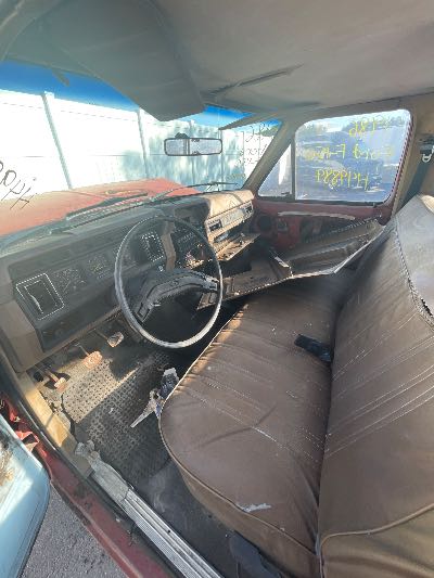 1986 Ford F-150 Location - Large Trucks & Vans - Row 48 - Stock # H49889