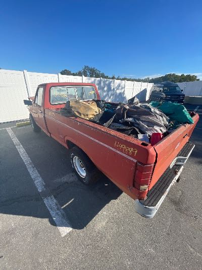 1986 Ford F-150 Location - Large Trucks & Vans - Row 48 - Stock # H49889