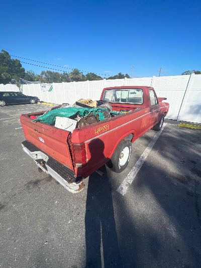 1986 Ford F-150 Location - Large Trucks & Vans - Row 48 - Stock # H49889