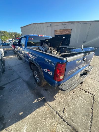 2003 Chevrolet Silverado 1500 Location - Large Trucks & Vans - Row 48 - Stock # H49874