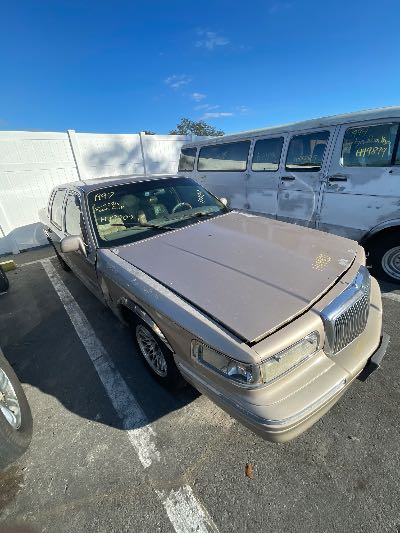 1997 Lincoln Town Car Location - Ford - Row 26 - Stock # H49900