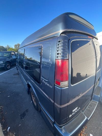 1999 GMC Savana Location - Large Trucks & Vans - Row 18 - Stock # H49869