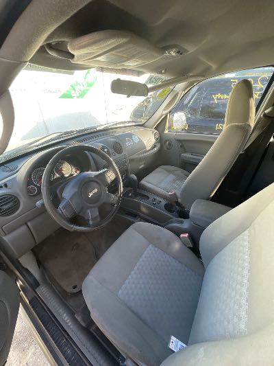 2005 Jeep Liberty Location - Chrysler - Row 40 - Stock # H49921