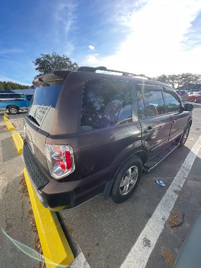 2007 Honda Pilot EX-L FWD 4D SUV 3.5 6cyl. Location - Imports - Row 26 - Stock # H49918