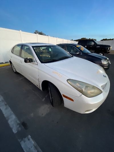 2004 Lexus ES 330 Location - Imports - Row 31 - Stock # H49983