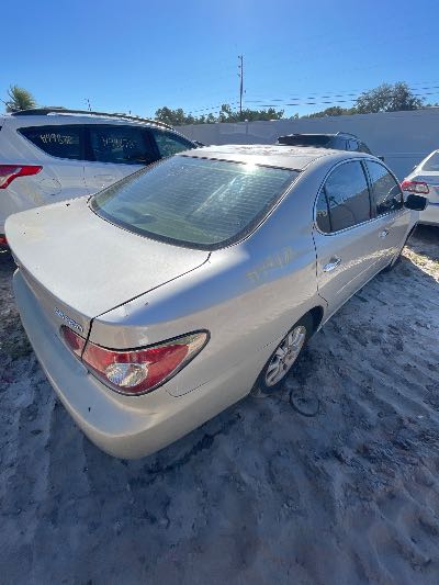 2004 Lexus ES 330 Location - Imports - Row 2 - Stock # H49988