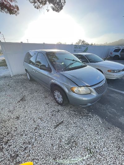 2003 Chrysler Voyager Location - Chrysler - Row 44 - Stock # H50008