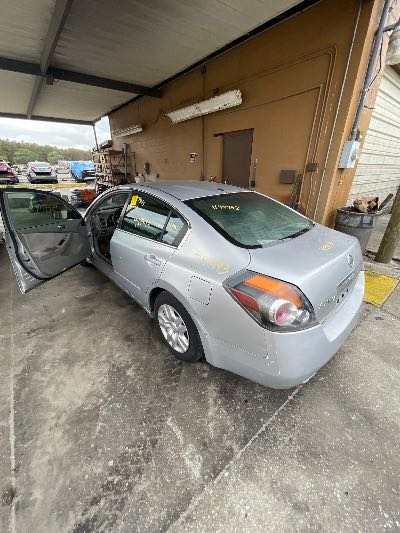 2010 Nissan Altima Location - Imports - Row 25 - Stock # H49993