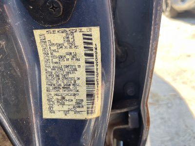 2000 Nissan Frontier Location - Large Trucks & Vans - Row 49 - Stock # H50028