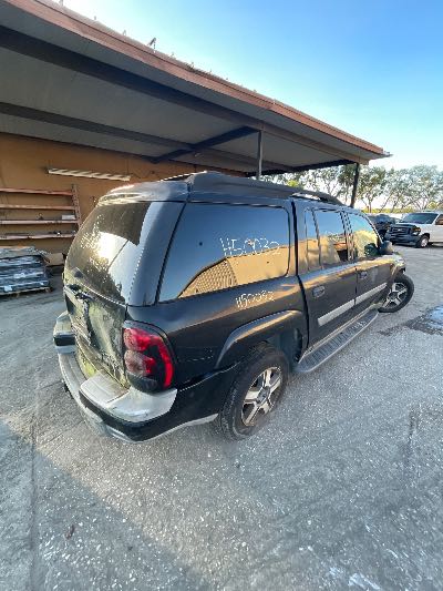 2004 Chevrolet TrailBlazer Location - GM - Row 33 - Stock # H50032