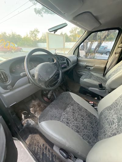 2000 Ford Econoline Location - Large Trucks & Vans - Row 14 - Stock # H50030