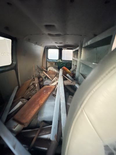 2000 Ford Econoline Location - Large Trucks & Vans - Row 14 - Stock # H50030