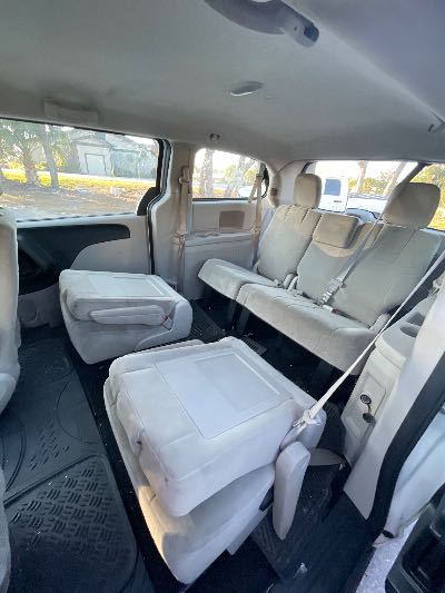 2012 Dodge Grand Caravan Location - Chrysler - Row 44 - Stock # H50041