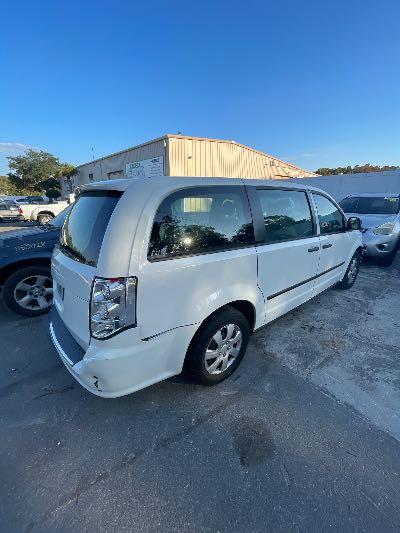 2012 Dodge Grand Caravan Location - Chrysler - Row 44 - Stock # H50041