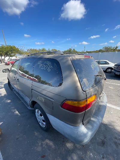 1999 Toyota Sienna Location - Imports - Row 46 - Stock # H50046