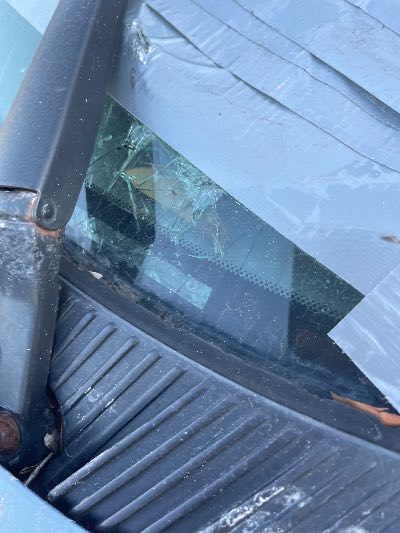 2000 Toyota Sienna Location - Imports - Row 42 - Stock # H50051