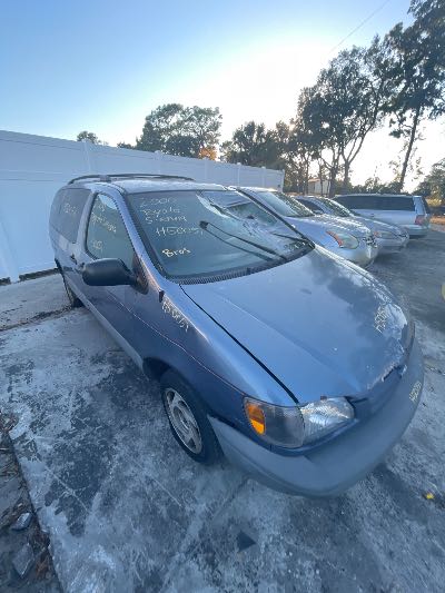 2000 Toyota Sienna Location - Imports - Row 42 - Stock # H50051