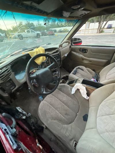 2000 GMC Jimmy Location - GM - Row 34 - Stock # H50110