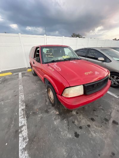 2000 GMC Jimmy Location - GM - Row 34 - Stock # H50110