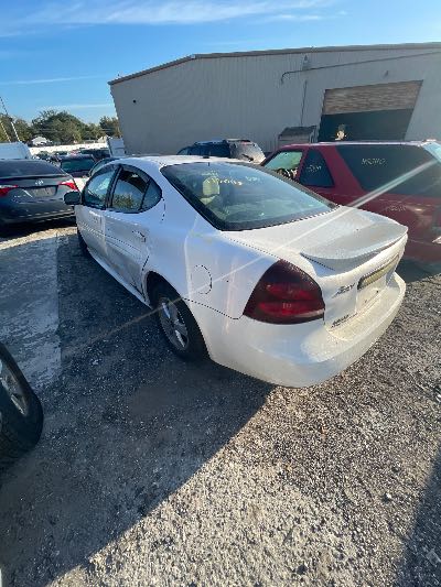 2006 Pontiac Grand Prix Location - GM - Row 34 - Stock # H50118