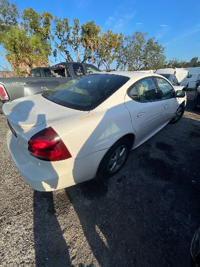 2006 Pontiac Grand Prix Location - GM - Row 34 - Stock # H50118