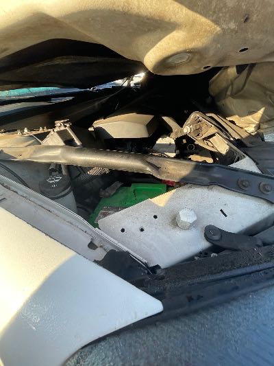 2006 Pontiac Grand Prix Location - GM - Row 34 - Stock # H50118