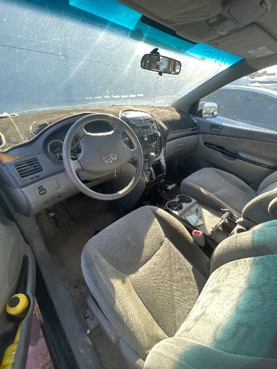 2005 Toyota Sienna Location - Imports - Row 1 - Stock # H50125