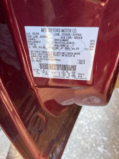 2005 Ford F-150 Location - Large Trucks & Vans - Row 14 - Stock # H50128