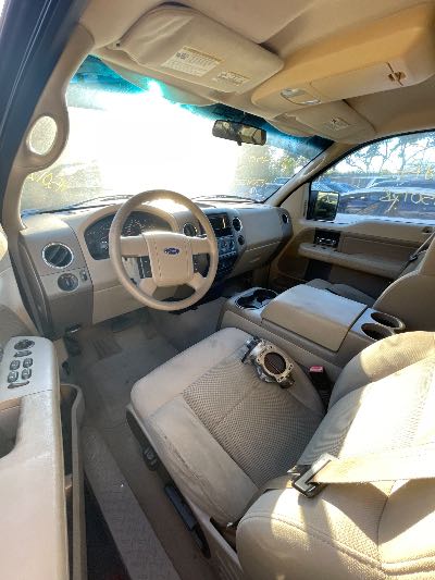 2005 Ford F-150 Location - Large Trucks & Vans - Row 14 - Stock # H50128