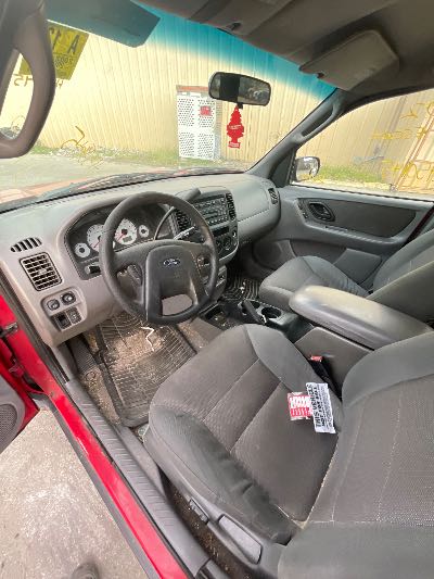 2002 Ford Escape Location - Ford - Row 29 - Stock # H50145