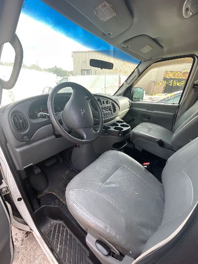 2006 Ford Econoline Location - Large Trucks & Vans - Row 18 - Stock # H50104