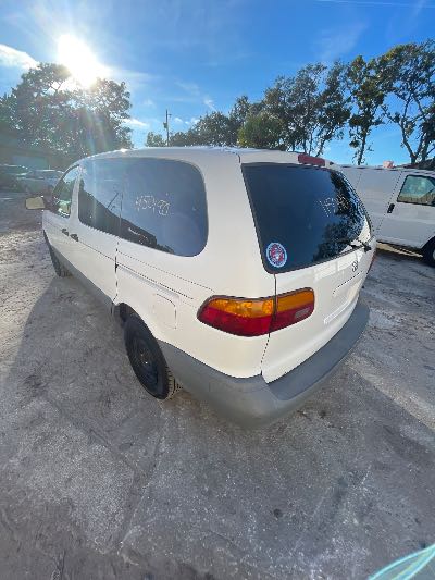 1998 Toyota Sienna Location - Imports - Row 3 - Stock # H50190