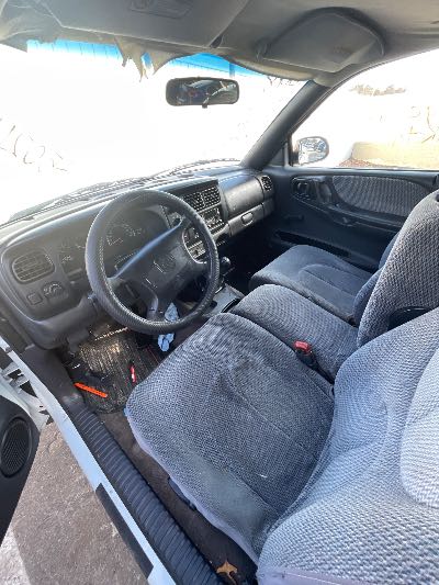 1998 Dodge Dakota Location - Large Trucks & Vans - Row 14 - Stock # H50211