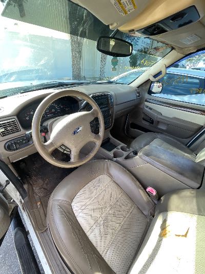 2005 Ford Explorer Location - Ford - Row 30 - Stock # H50240