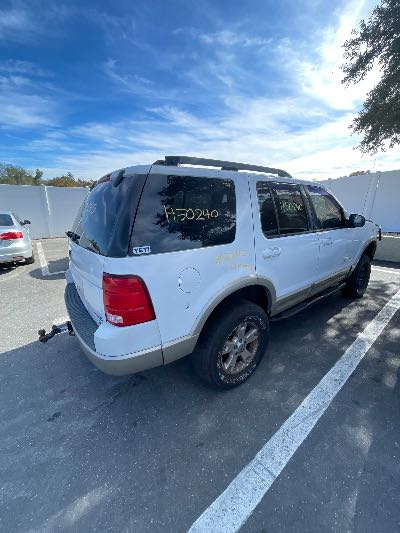 2005 Ford Explorer Location - Ford - Row 30 - Stock # H50240