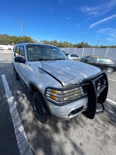 2005 Ford Explorer Location - Ford - Row 30 - Stock # H50240