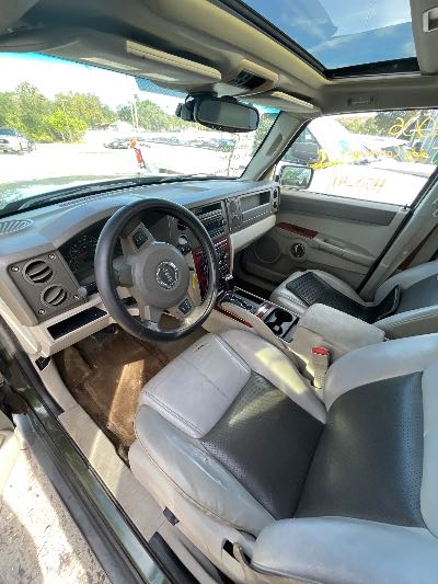 2006 Jeep Commander Location - Chrysler - Row 46 - Stock # H50241