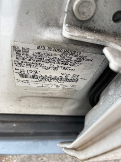 2006 Ford Five Hundred SE Location - Ford - Row 30 - Stock # H50201