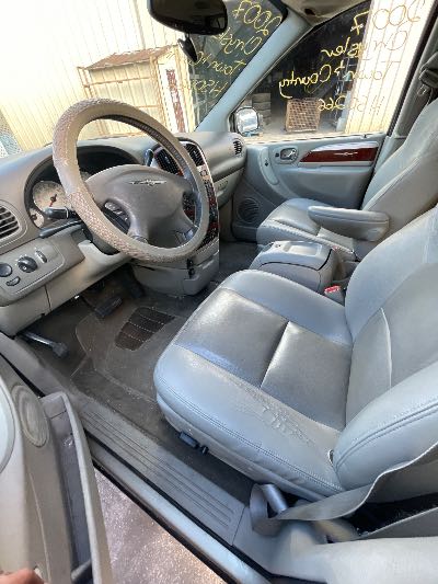 2007 Chrysler Town & Country Location - Chrysler - Row 46 - Stock # H50266