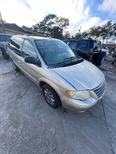 2007 Chrysler Town & Country Location - Chrysler - Row 46 - Stock # H50266