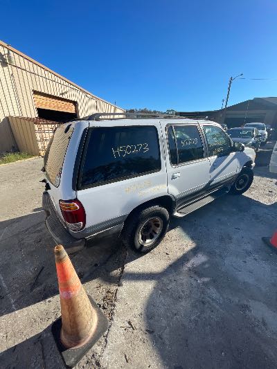 1999 Mercury Mountaineer Location - Ford - Row 30 - Stock # H50273