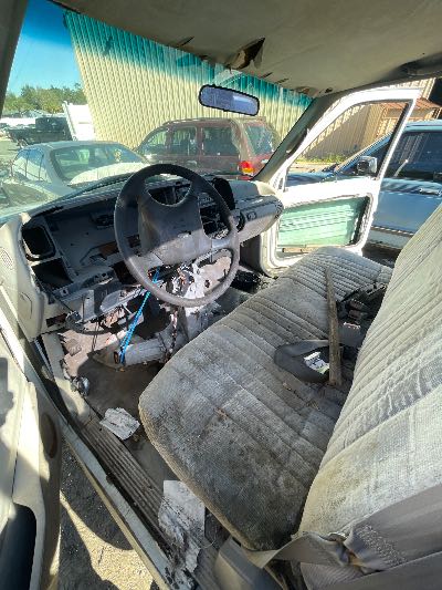 1996 Chevrolet C/K 2500 Location - Large Trucks & Vans - Row 15 - Stock # H50224