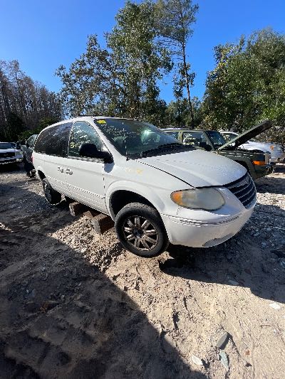 2005 Chrysler Town & Country Location - Chrysler - Row 46 - Stock # H50200