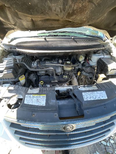 2005 Chrysler Town & Country Location - Chrysler - Row 46 - Stock # H50200