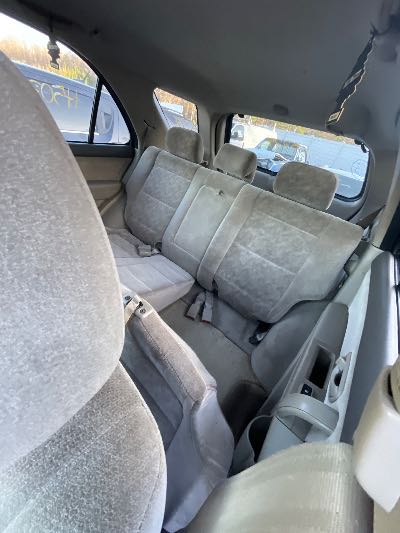 2004 Kia Sorento Location - Imports - Row 8 - Stock # H50339