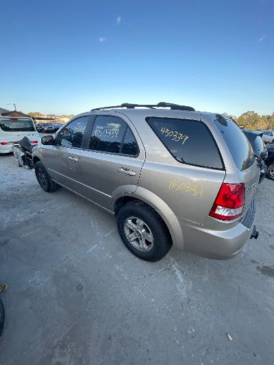 2004 Kia Sorento Location - Imports - Row 8 - Stock # H50339